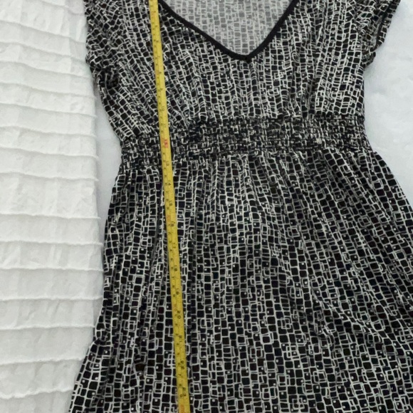 Motherhood Maternity brand size medium - Picture 8 of 12